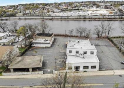 165-171 River Rd., North Arlington, NJ 07032, USA