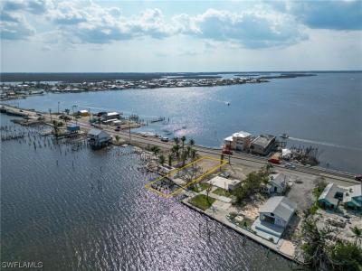 4225-4227 Pine Island Road NW, Matlacha, Florida 33993, USA