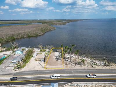 4225-4227 Pine Island Road NW, Matlacha, Florida 33993, USA