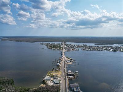 4225-4227 Pine Island Road NW, Matlacha, Florida 33993, USA