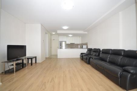 10/4-6 Peggy Street, Mays Hill, NSW 2145, Australia