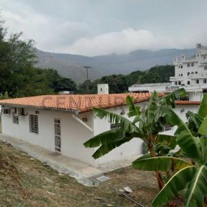 AV. Principal el Castaño, justo   frente al casttillo Nro.392, Maracay, Aragua 00001, Venezuela