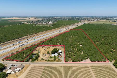 13 Hunter Road, Livingston, California 95334