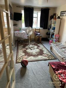 145, Express Drive, ILFORD, イギリス