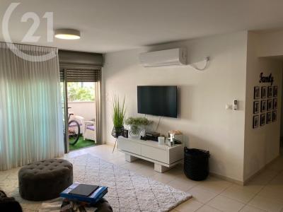 גולומב, Herzliya, Israel