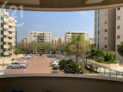 גולומב, Herzliya, Israel