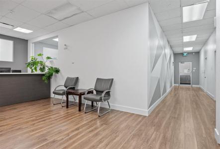 3188  Ch. Ste-Foy, Québec (Sainte-Foy/Sillery/Cap-Rouge), Québec G1X 1R4, Canada