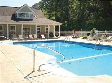 616 CEDAR RIDGE DRIVE, Allegheny Twp - Wml, Pennsylvania 15613, Stati Uniti