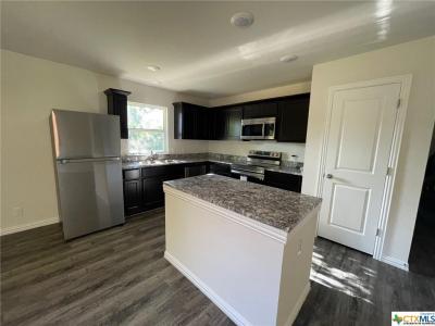 310 E Klein Street, Seguin, Texas 78155