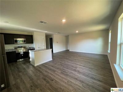 310 E Klein Street, Seguin, Texas 78155