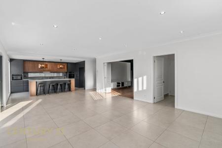 66 Melrose Street, Middleton Grange, NSW 2171, Australia