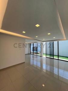 Urb. Mallorca Village Mz 14 5, Daule, Guayas 00001, 厄瓜多尔