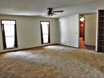 9 King Drive, Clarksville, Arkansas 72830, USA