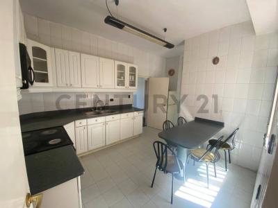 Avenida Las Esmeraldas Residencial El Arenal, Caracas, Miranda 1083, Venezuela