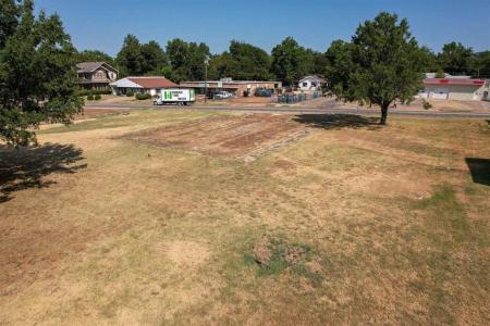 811 Bonham St, Parigi, Texas 75460, Stati Uniti