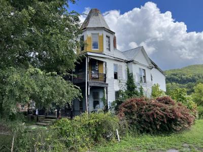 903 Northeast Virginia Avenue, Norton, Вирджиния 24273, Соединенные Штаты