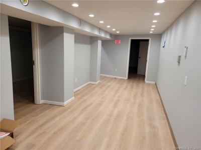47 Pearl Street, Enfield, Connecticut 06082, USA