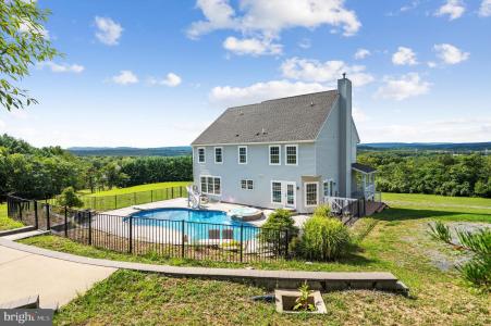 128 Whitlock Lane, Gore, Virginia 22637, USA