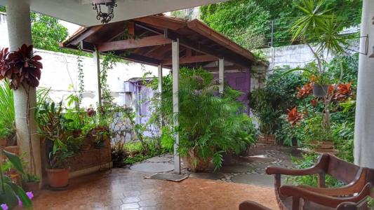 Principal Casa a Remodelar en Colinas de Bello Monte, Caracas, Miranda 1050, Venezuela