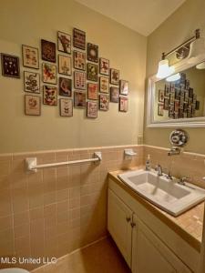 1870 Pinehill Drive, Raymond, Mississippi 39154