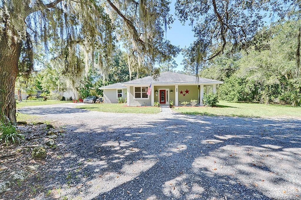 9076 N Cacalia Drive, Crystal River, Florida 34428, USA