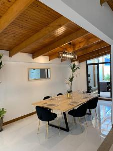 Urbanizacion Rio Oro , Río Oro Uruca Santa Ana, San José 00001, Costa Rica