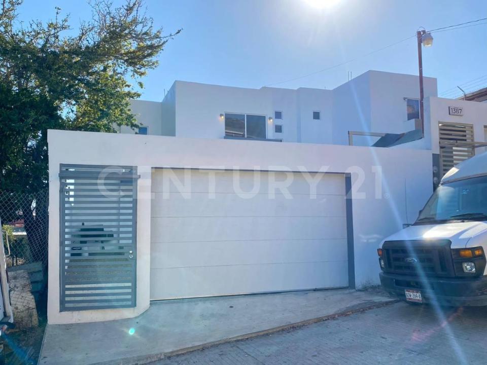 Single Family House For Sale, Avenida H 1381, Ensenada Baja California