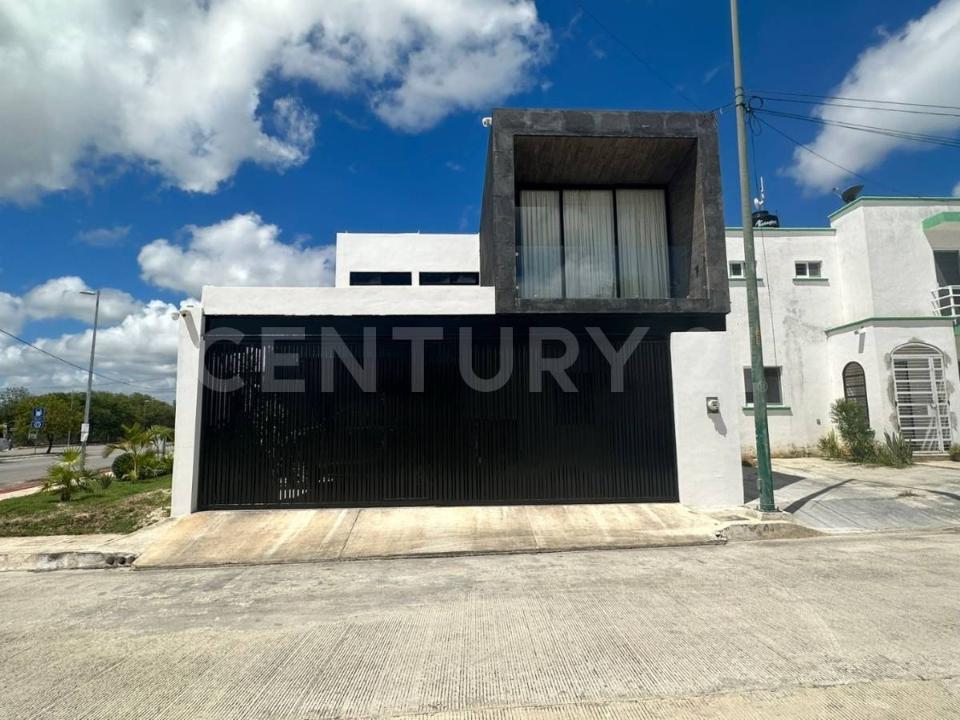 Single Family House For Sale, Privada Amber Mza 2 Fracc. Los Olivos