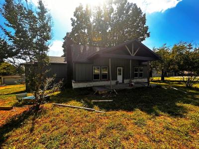 1534 E. Texas Street, Denison, Texas 75021, USA