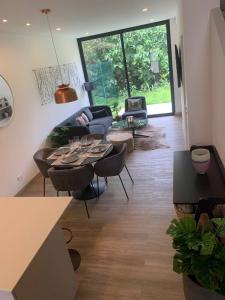 Hom Living , Pozos Santa Ana, San José 00001, Costa Rica