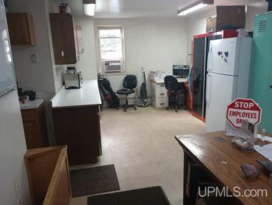 54921 Us41, Calumet, Michigan 49913
