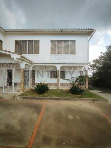 La Suiza Norte nro 1, San Antonio de los Altos, Miranda 1204, Venezuela