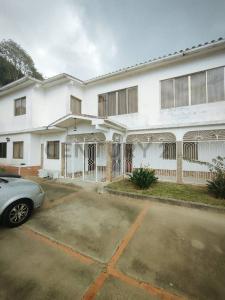 La Suiza Norte nro 1, San Antonio De Los Altos, Miranda 1204, Venezuela