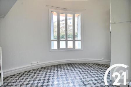 Cavaillon, Provence-Alpes-Côte D'Azur 84300, France