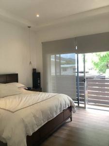 Sol Park 32, Pozos Santa Ana, San José 00001, コスタリカ