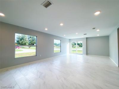 2401-2403 Joe Avenue S, Lehigh Acres, פלורידה 33973, ארצות הברית של אמריקה