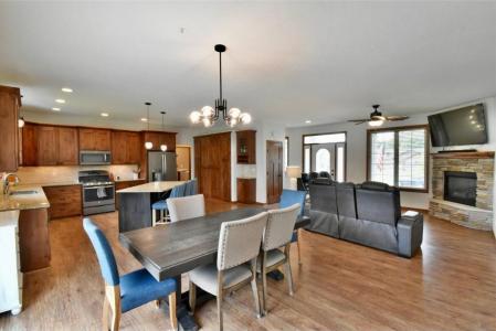 19087 238th Avenue NW, Big Lake, مينيسوتا 55309, الولايات المتحدة