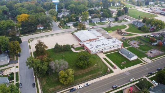 520 E Holum Street, Deforest, Wisconsin 53532, USA