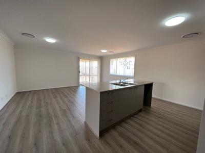 14 Yuwambi Close, Parkes, NSW 2870, Australia