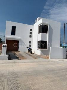 Ferrocarril 6 42,, San Juan Del Río, Querétaro 76803, Mexique