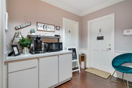 851 N DONNELLY ST, Mount Dora, 佛羅里達州 32757, 美國