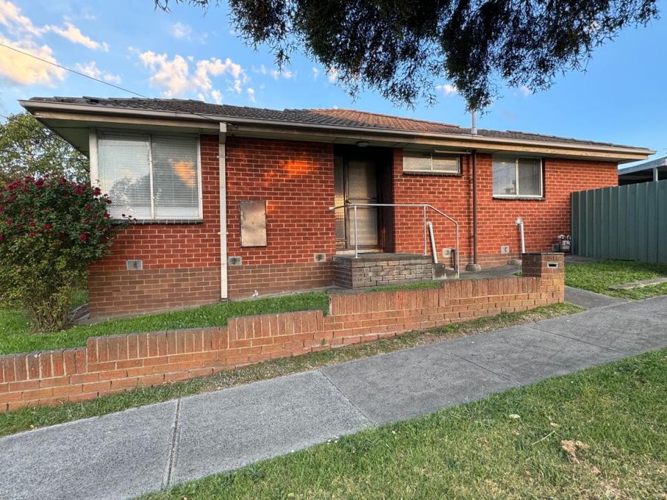2/2 Garside Street, Dandenong, VIC 3175, Austrália