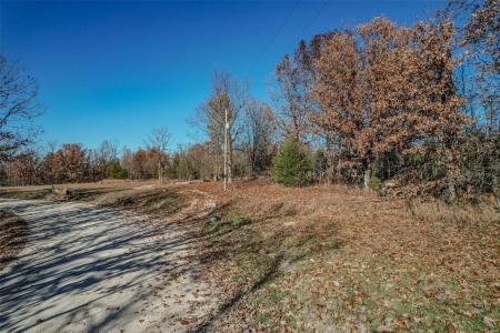 46 Downy Road, Eldridge, Missouri 65463