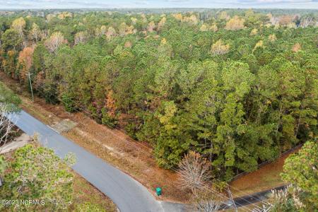 131 Henson Road, Hubert, North Carolina 28539