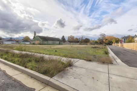 1000 SW K Street, Grants Pass, Oregon 97526, USA