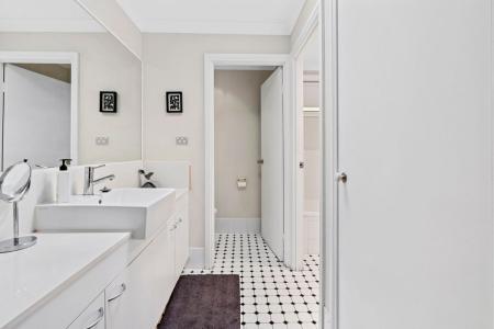 13A Lindeman Crescent, Green Valley, NSW 2168, Australia