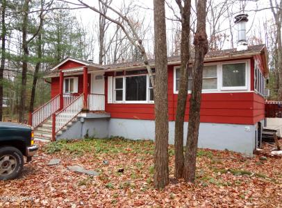 150 Doolan Road, Dingmans Ferry, Pennsylvania 18328