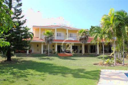 Gorgeous 4-bedroom villa with pool in a quiet community in Puerto Plata, Puerto Plata, María Trinidad Sánchez 57000, Dominican Republic