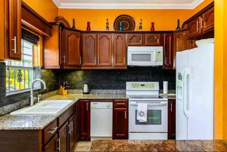 Sky Blue Villa, Long Bay, Providenciales, איי טרקס וקייקוס 