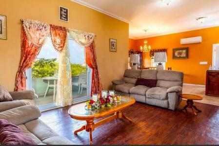 Sky Blue Villa, Long Bay, Providenciales, איי טרקס וקייקוס 